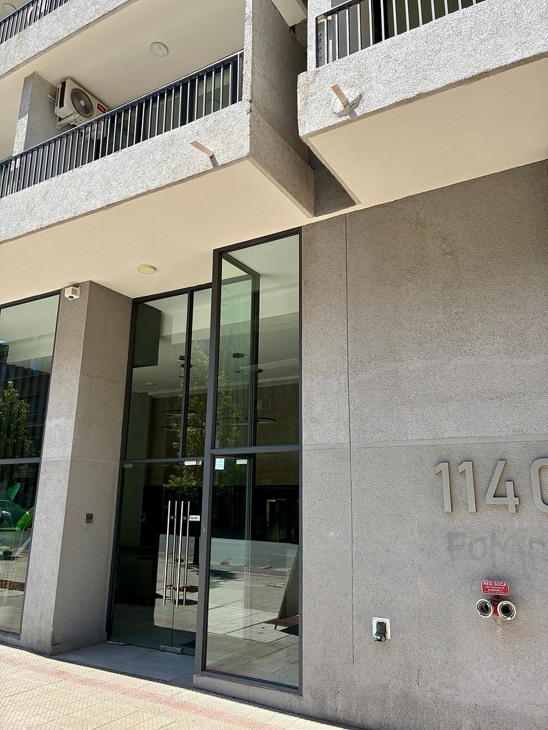 Estudio Terraza + Cama king + escritorio | 902