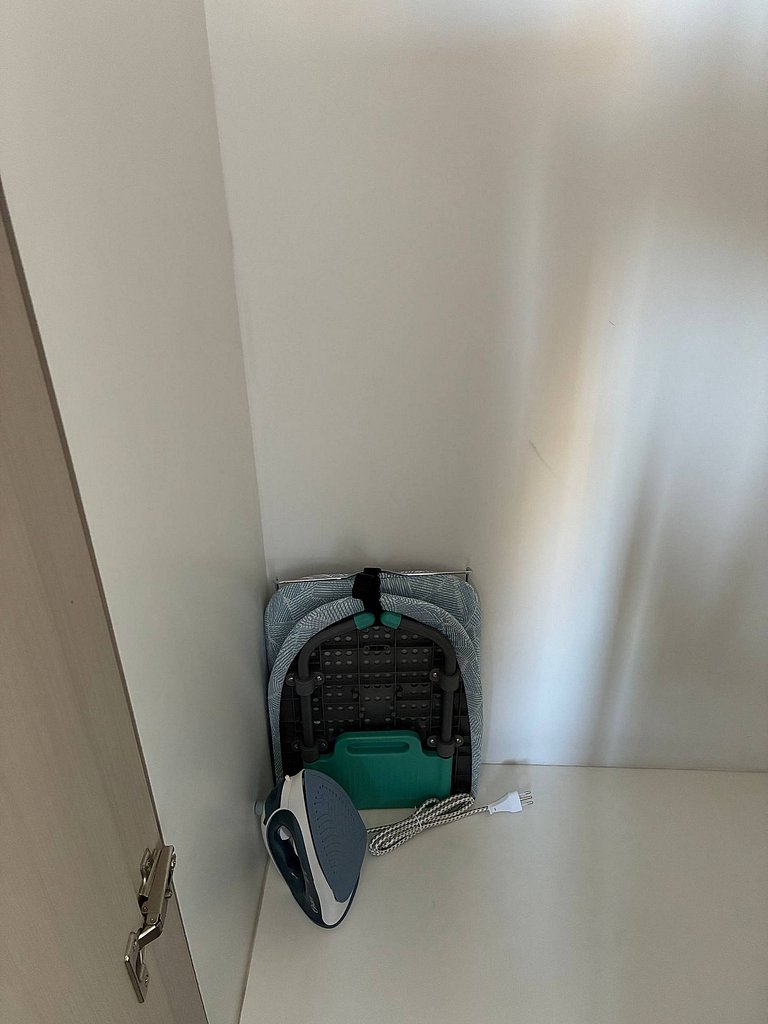 Estudio Terraza + Cama king + escritorio | 702