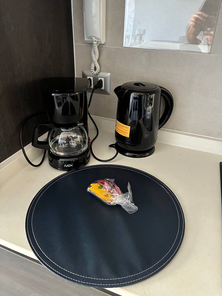 Estudio Terraza + Cama king + escritorio | 702