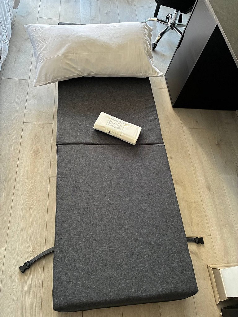 Estudio Terraza + Cama king + escritorio | 702