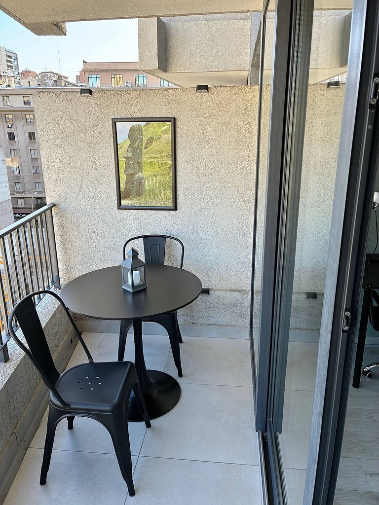 Estudio Terraza + Cama king + escritorio | 702