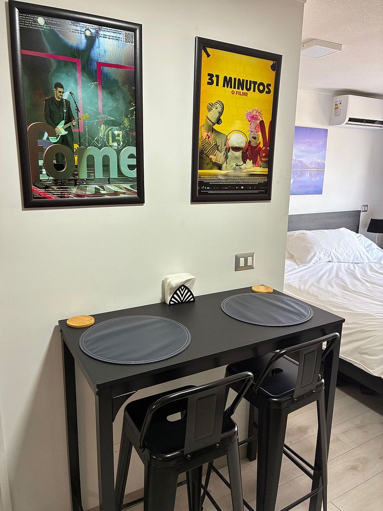 Estudio Terraza + Cama king + escritorio | 709