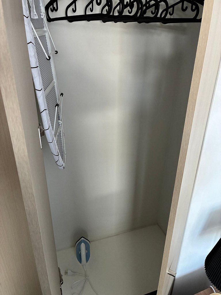 Estudio Terraza + Cama king + escritorio | 709