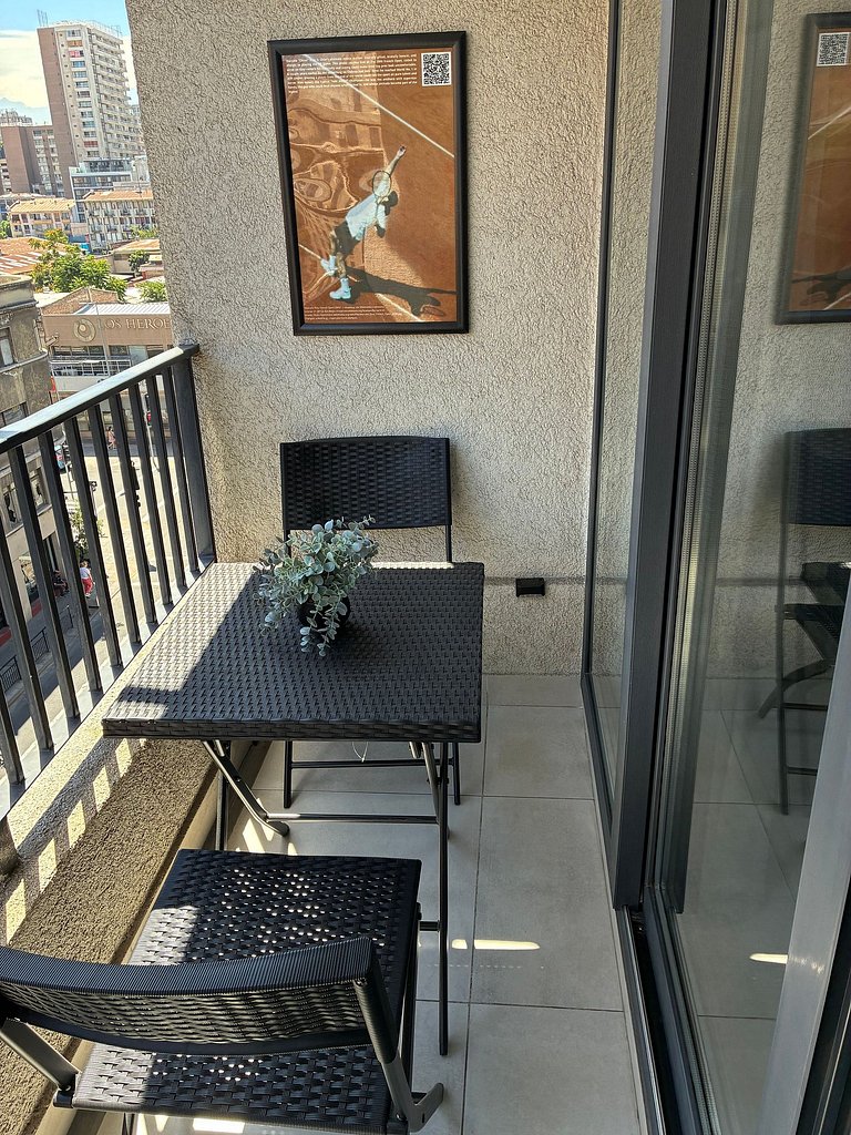 Estudio Terraza + Cama king + escritorio | 709