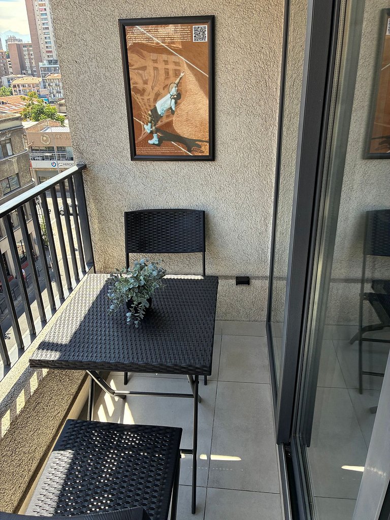 Estudio Terraza + Cama king + escritorio | 709