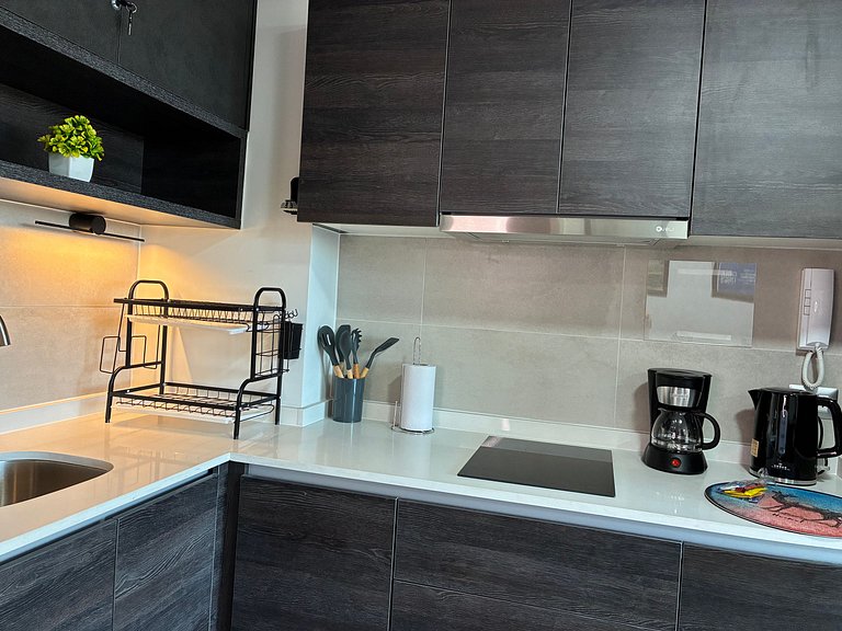 Estudio Terraza + Cama king + escritorio | 901