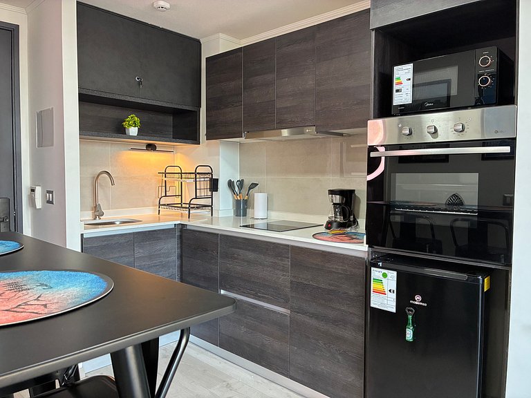 Estudio Terraza + Cama king + escritorio | 901