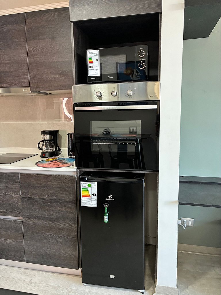 Estudio Terraza + Cama king + escritorio | 901