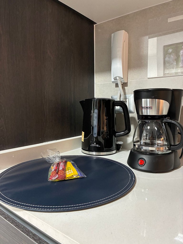 Estudio Terraza + Cama king + escritorio | 902