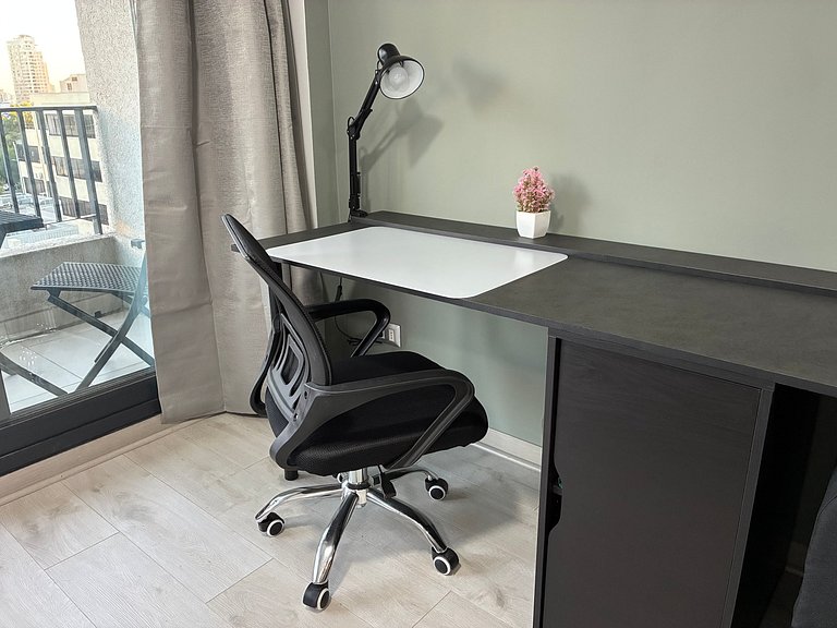 Estudio Terraza + Cama king + escritorio | 902