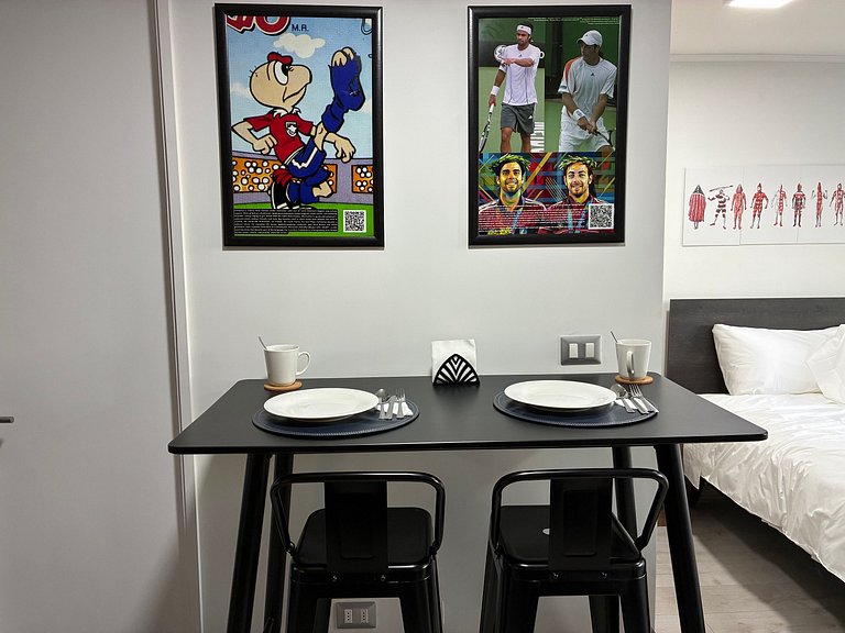 Estudio Terraza + Cama king + escritorio | 902