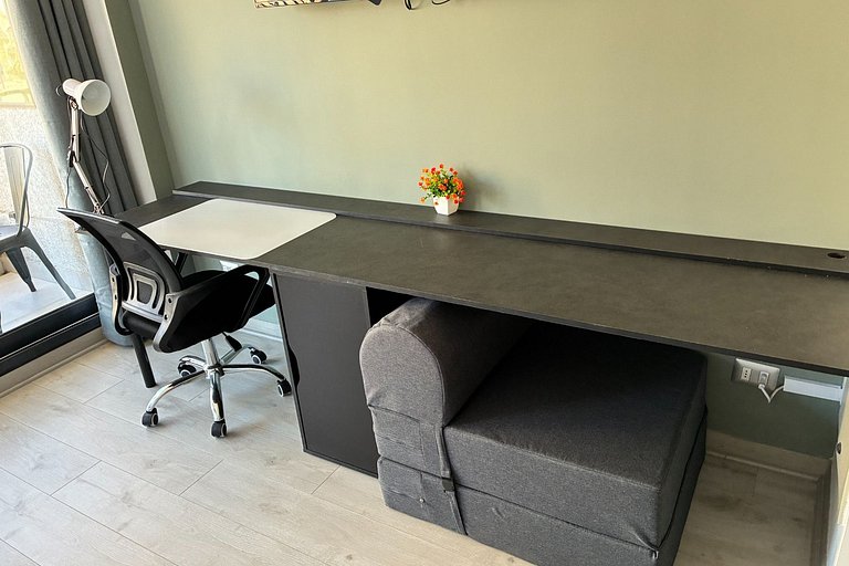 Estudio Terraza + Cama king + escritorio | 702