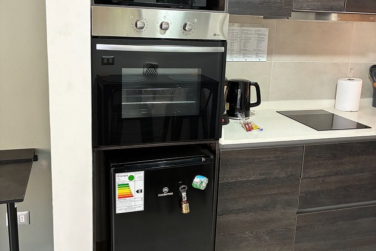 Estudio Terraza + Cama king + escritorio | 709