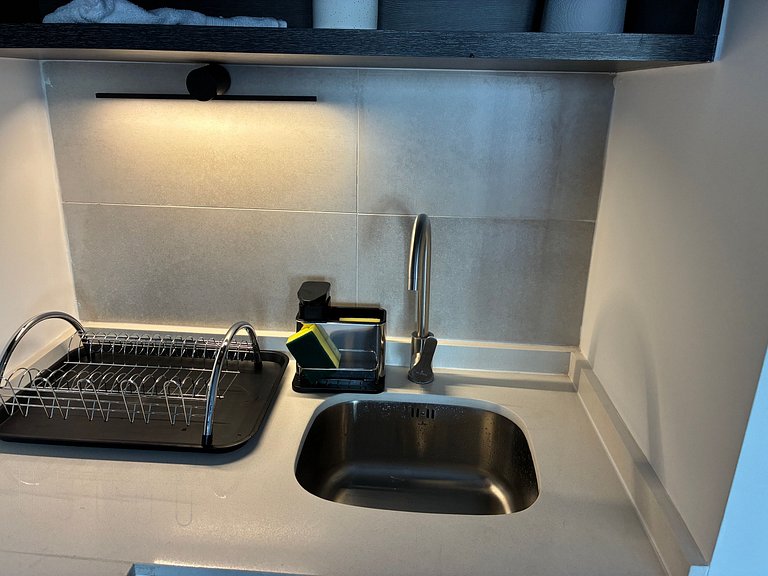 Estudio Terraza + Cama king + escritorio | 702