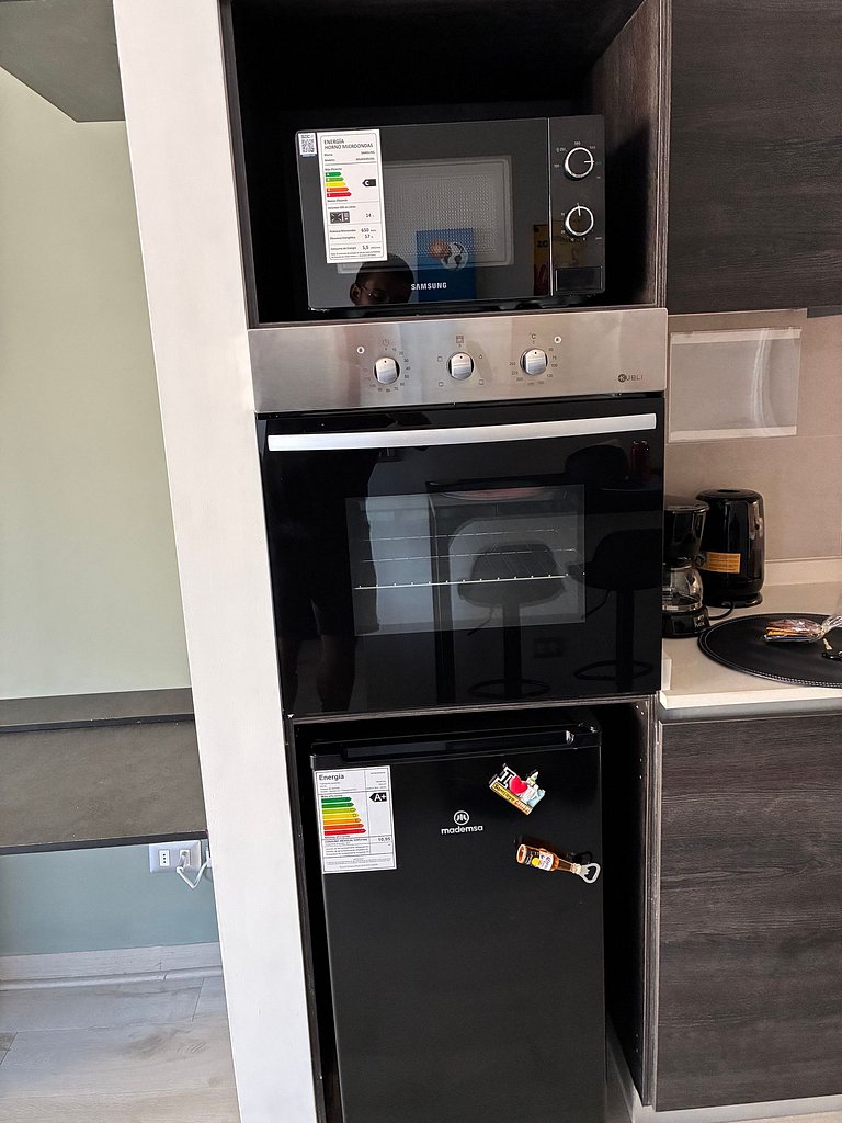 Estudio Terraza + Cama king + escritorio | 702