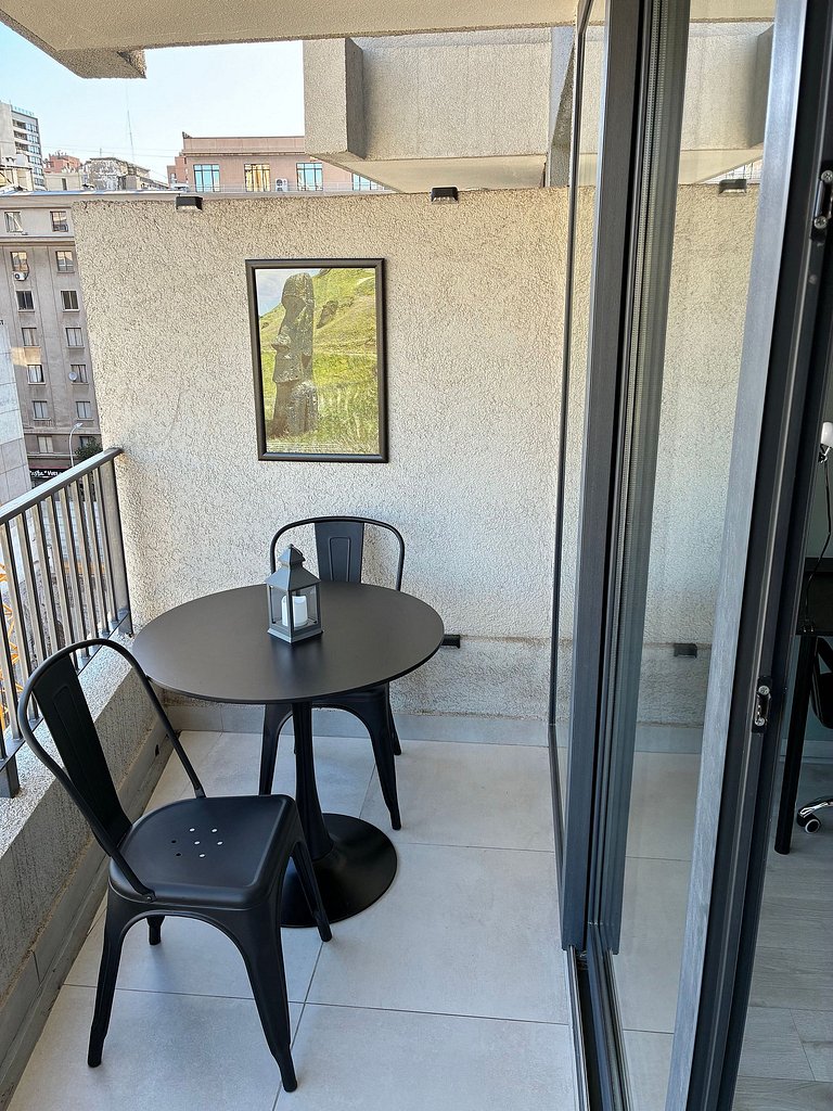 Estudio Terraza + Cama king + escritorio | 702