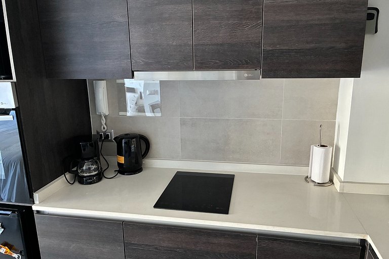 Estudio Terraza + Cama king + escritorio | 702