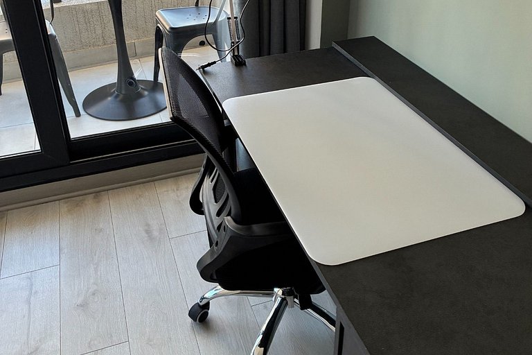 Estudio Terraza + Cama king + escritorio | 702