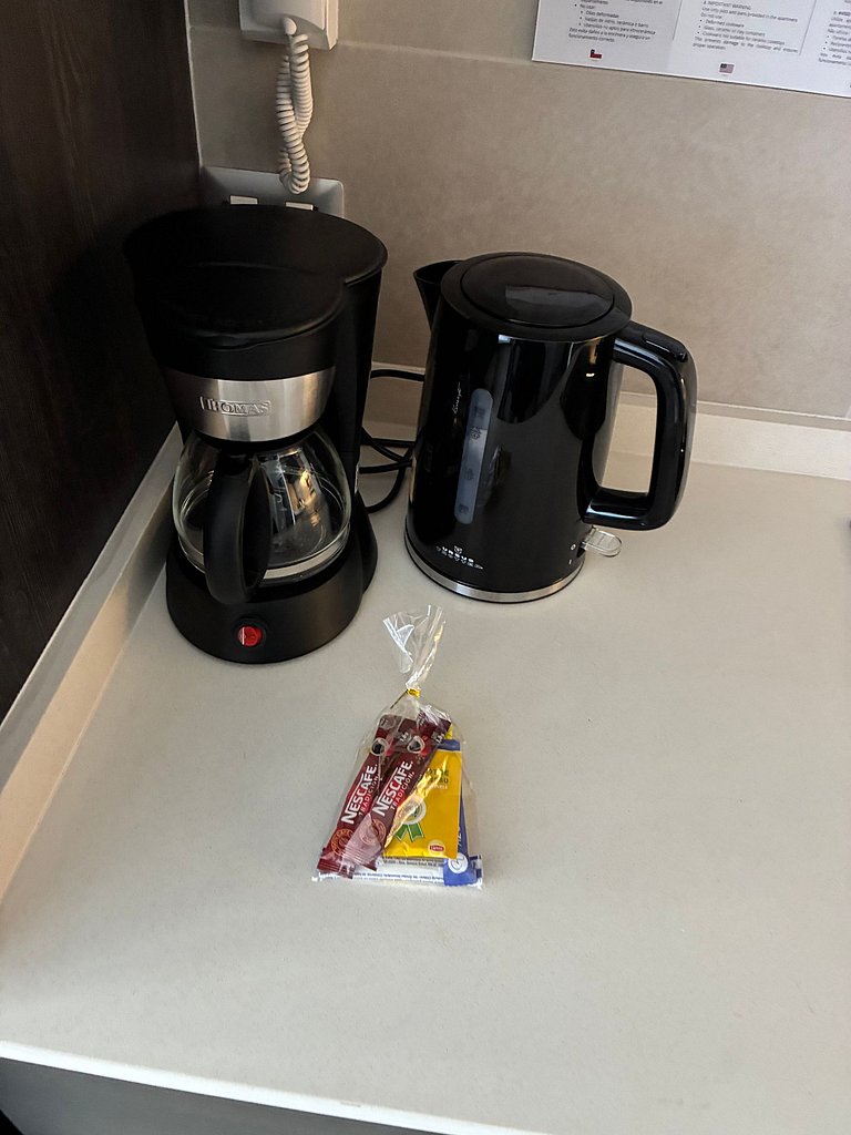 Estudio Terraza + Cama king + escritorio | 709