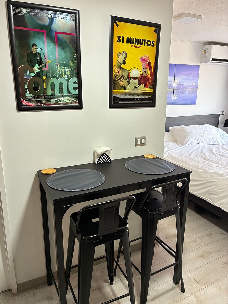 Estudio Terraza + Cama king + escritorio | 709