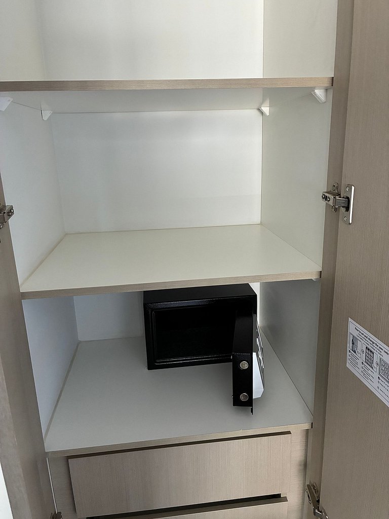 Estudio Terraza + Cama king + escritorio | 709