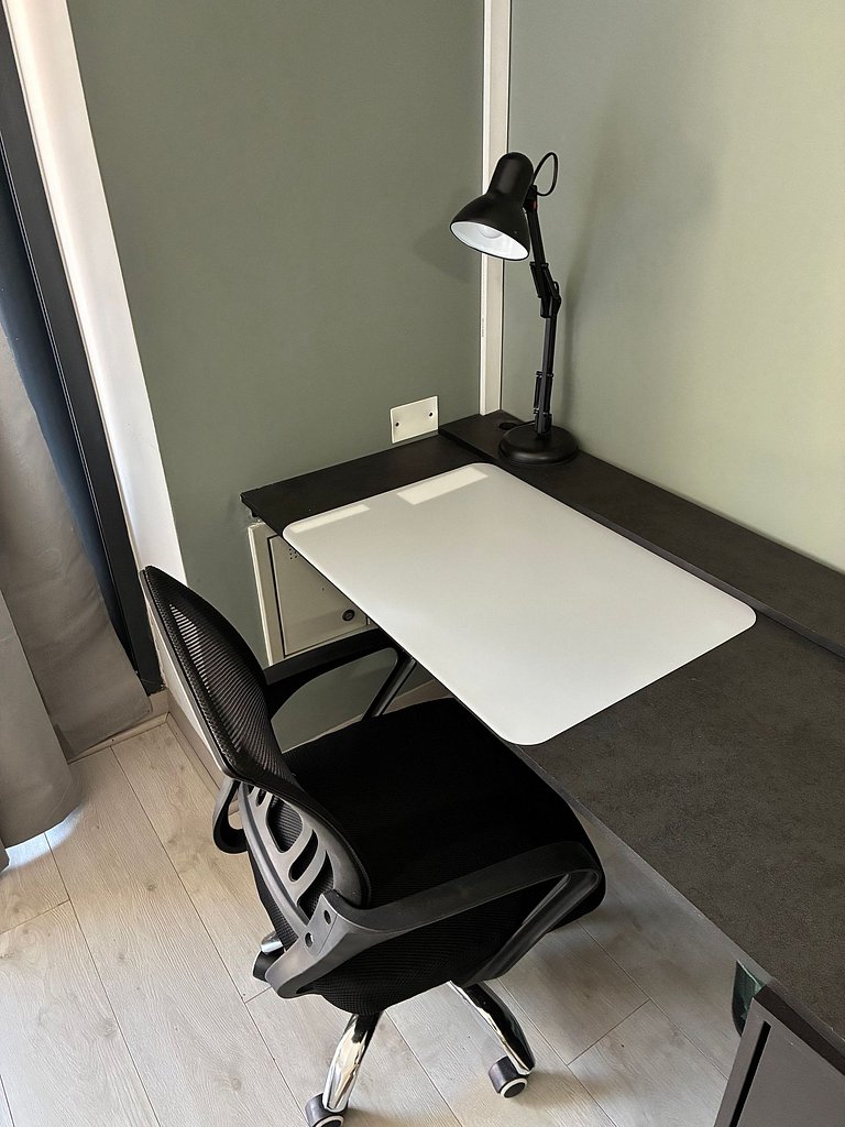 Estudio Terraza + Cama king + escritorio | 709