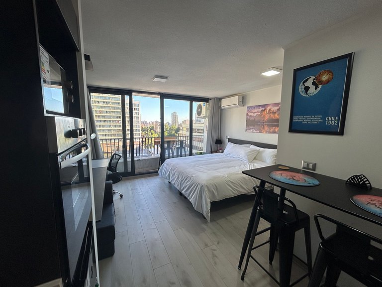 Estudio Terraza + Cama king + escritorio | 901