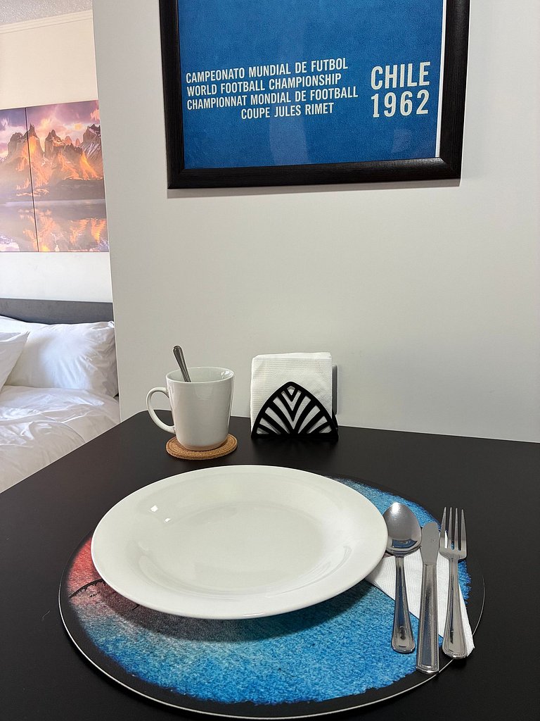 Estudio Terraza + Cama king + escritorio | 901