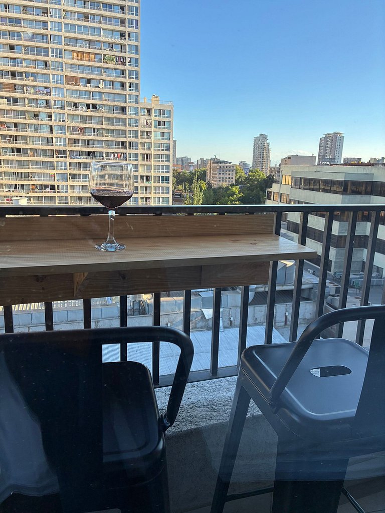 Estudio Terraza + Cama king + escritorio | 901