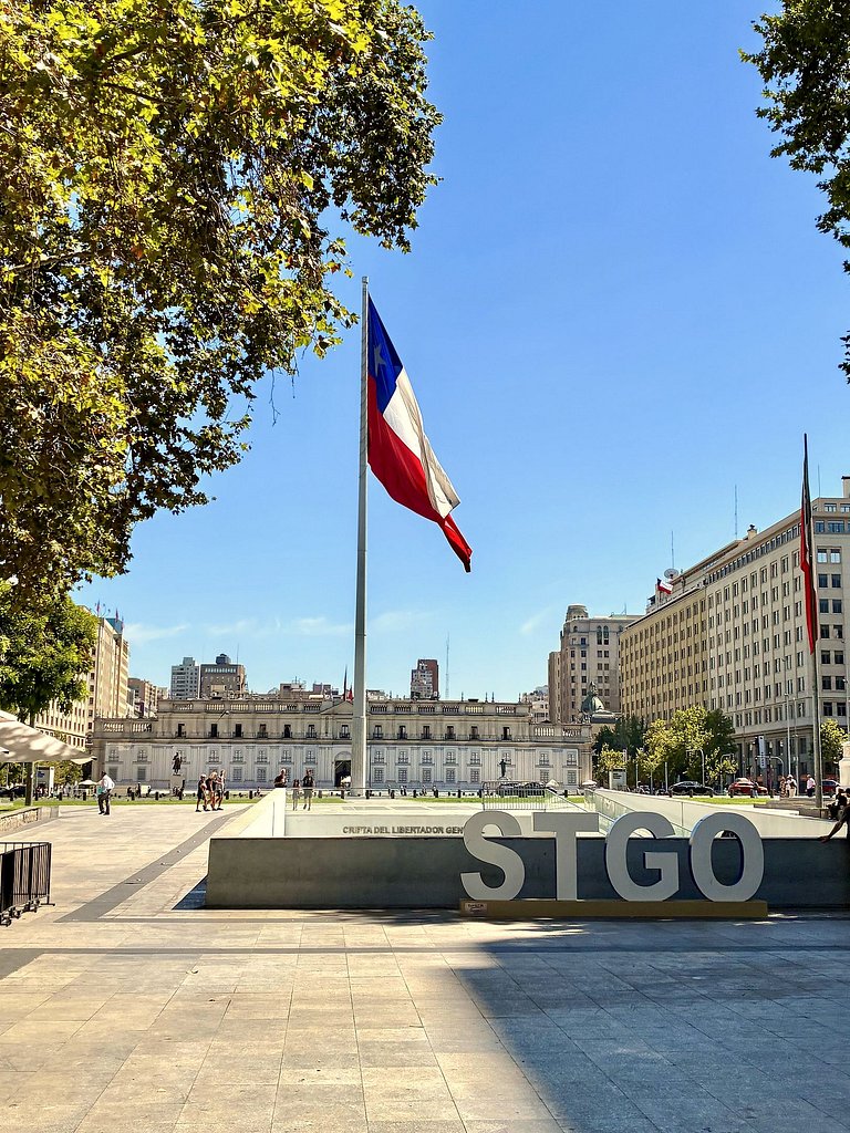 Estudio con terraza privada cama king y escritorio en Santia
