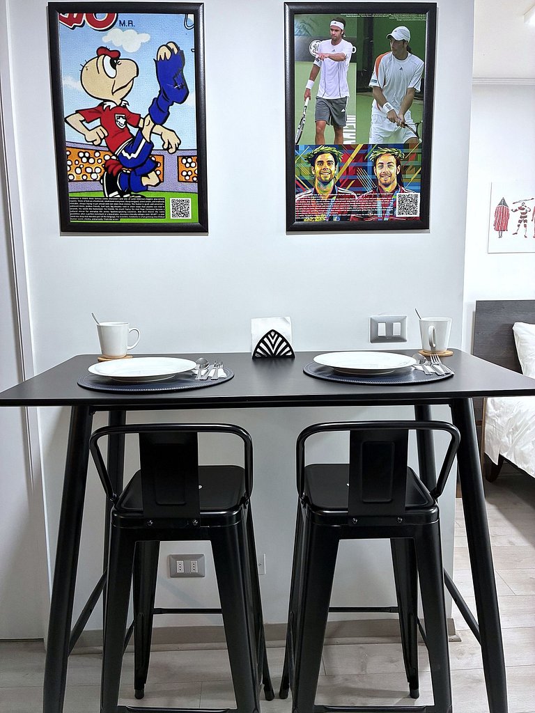 Estudio con terraza privada cama king y escritorio en Santia