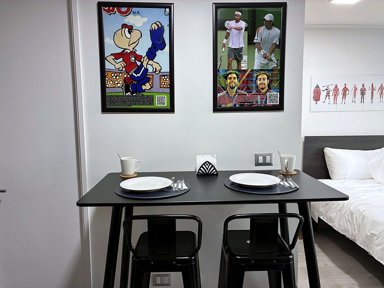Estudio con terraza privada cama king y escritorio en Santia